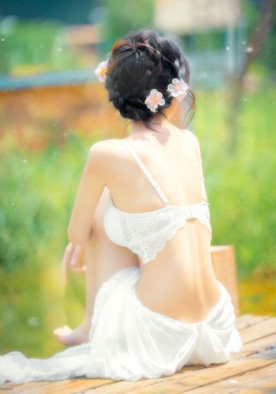 欧美男同志tube_十万网红美女美酱