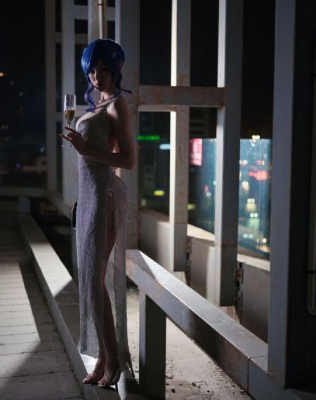 欧美金发美女气质_1080高清视频观看