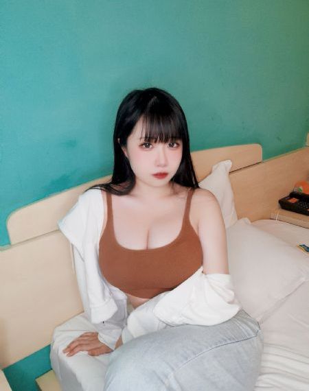 美女露全乳视频短片_BD在线观看