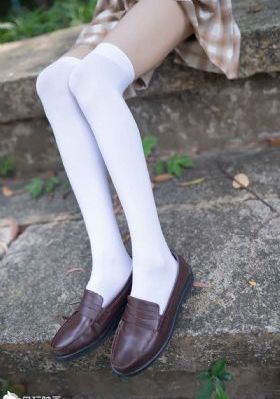 女生没有穿衣服内衣会怎么样_HD视频大全