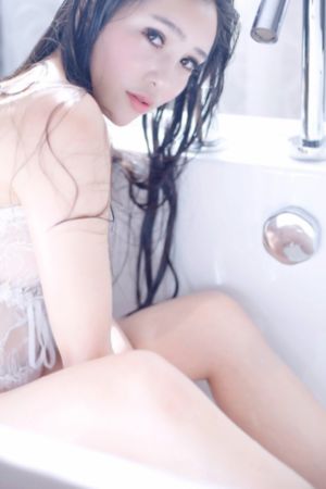 欧美时尚连衣长裙秋冬_4K高清电影在线