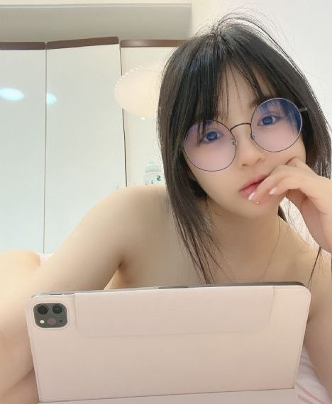 嫩草一区二区_BD视频大全