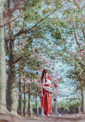 国产美女艹逼水_高清高清完整版播放